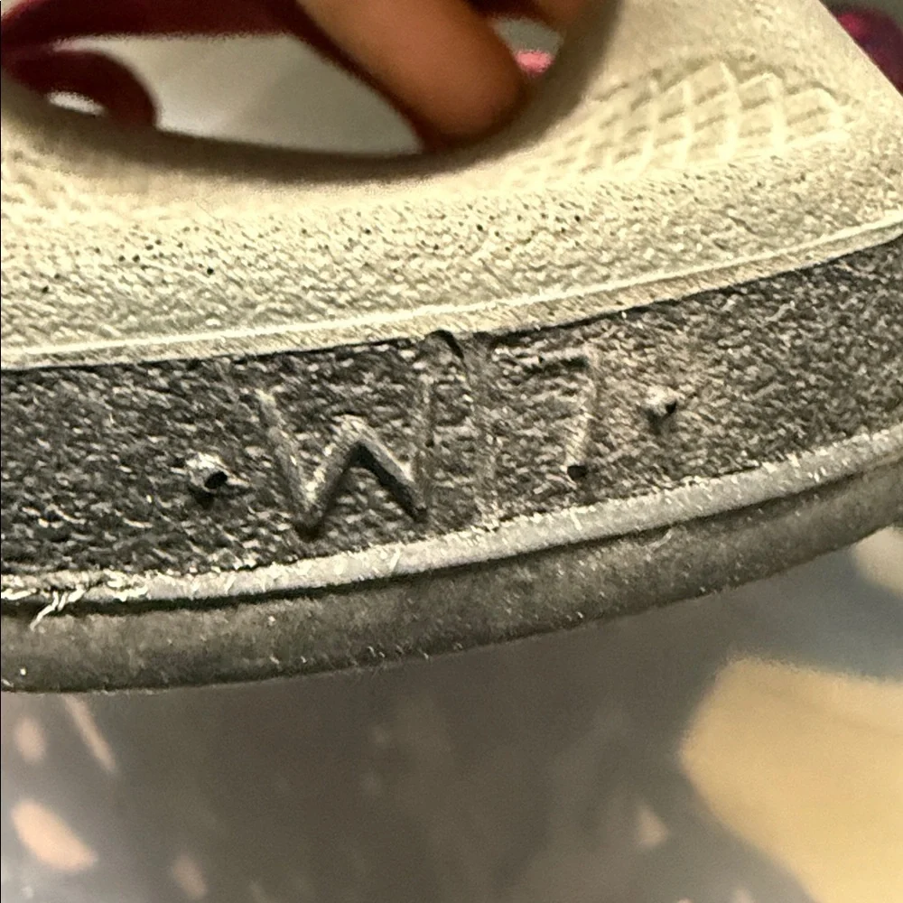 Chaco Z2 Classic Sandals Womens 7 Purple Pink Adjustable Hiking Outdoor Shoes - Picture 5 of 8